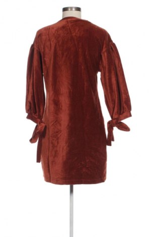 Kleid Dilvin, Größe M, Farbe Braun, Preis € 14,99