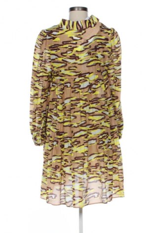 Ruha Dyon, Méret M, Szín Sokszínű, Ár 20 099 Ft