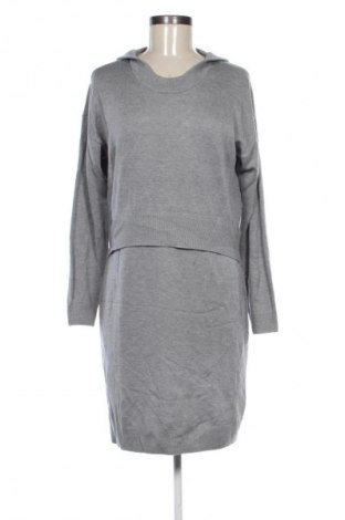 Рокля Edc By Esprit, Размер M, Цвят Сив, Цена 14,99 лв.