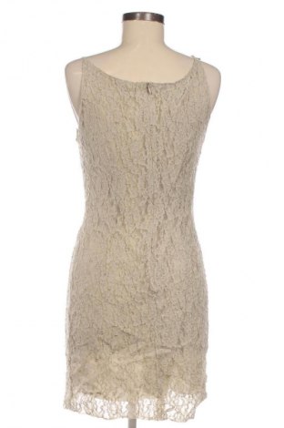 Рокля Esisto, Размер M, Цвят Бежов, Цена 48,00 лв.