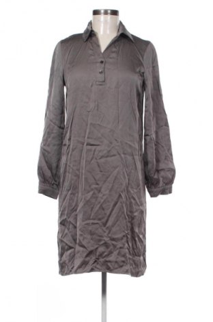 Рокля Esprit, Размер S, Цвят Сив, Цена 47,85 лв.