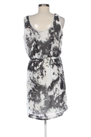 Рокля Esprit, Размер M, Цвят Многоцветен, Цена 38,99 лв.