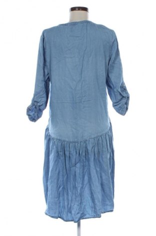 Kleid Essentials, Größe M, Farbe Blau, Preis € 19,80