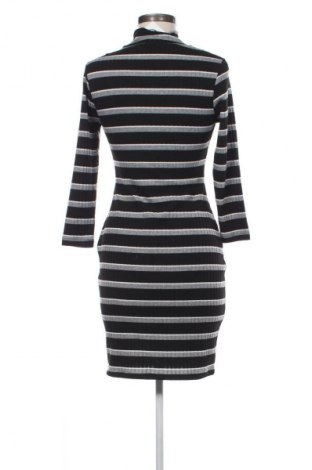 Šaty  F&F, Velikost M, Barva Vícebarevné, Cena  249,00 Kč