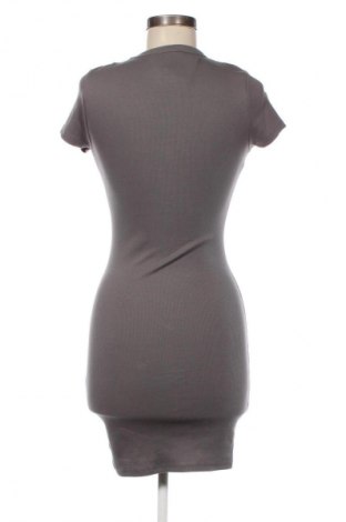 Šaty  Fb Sister, Velikost S, Barva Šedá, Cena  367,00 Kč