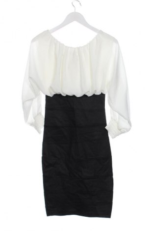 Рокля Floyd, Размер M, Цвят Многоцветен, Цена 128,25 лв.