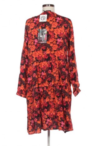 Рокля Frieda & Freddies, Размер XS, Цвят Многоцветен, Цена 279,99 лв.