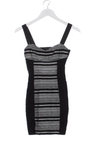 Рокля H&M, Размер XS, Цвят Многоцветен, Цена 29,00 лв.