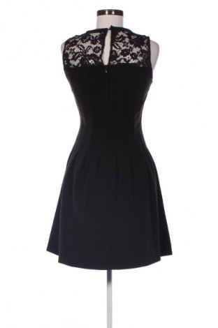 Рокля H&M, Размер S, Цвят Черен, Цена 29,15 лв.