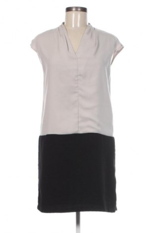 Рокля H&M, Размер S, Цвят Многоцветен, Цена 29,00 лв.