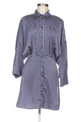 Рокля H&M, Размер S, Цвят Многоцветен, Цена 28,99 лв.