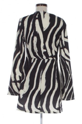 Рокля H&M, Размер M, Цвят Многоцветен, Цена 14,99 лв.