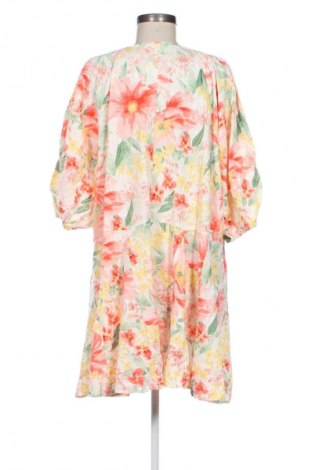 Рокля H&M, Размер 3XL, Цвят Многоцветен, Цена 48,66 лв.