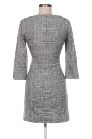 Рокля H&M, Размер XS, Цвят Многоцветен, Цена 13,99 лв.