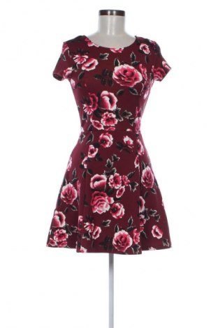 Šaty  H&M Divided, Veľkosť XS, Farba Viacfarebná, Cena  15,00 €