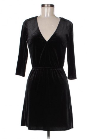 Рокля H&M Divided, Размер XS, Цвят Черен, Цена 29,00 лв.