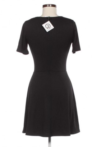 Рокля H&M Divided, Размер M, Цвят Черен, Цена 29,33 лв.