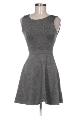 Kleid H&M Divided, Größe S, Farbe Grau, Preis € 11,99