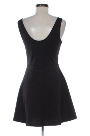 Šaty  H&M Divided, Velikost M, Barva Černá, Cena  367,00 Kč