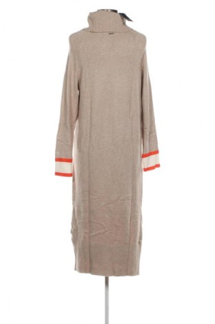 Рокля Hechter, Размер S, Цвят Бежов, Цена 189,99 лв.