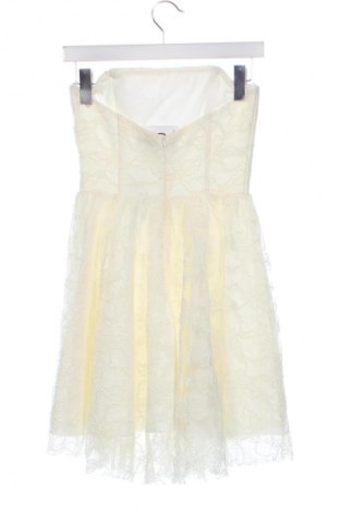 Šaty  John Zack, Velikost M, Barva Krémová, Cena  386,00 Kč