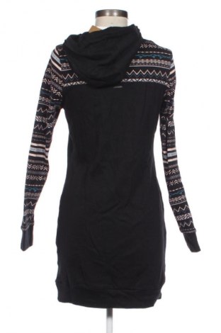 Рокля Kangaroos, Размер M, Цвят Многоцветен, Цена 87,99 лв.