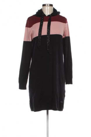 Ruha Laura Scott, Méret M, Szín Sokszínű, Ár 9 569 Ft