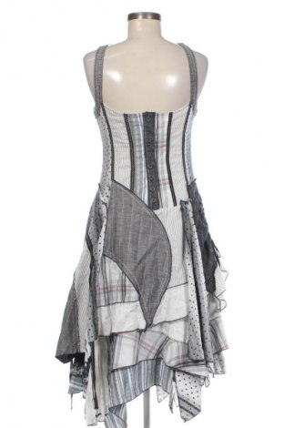 Kleid Lissa, Größe M, Farbe Mehrfarbig, Preis 13,99 €