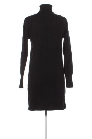 Рокля Maison 123, Размер S, Цвят Черен, Цена 272,23 лв.