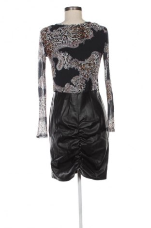 Rochie Makadamia, Mărime M, Culoare Multicolor, Preț 342,99 Lei