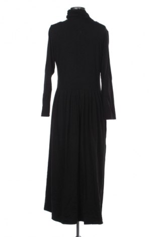 Рокля Makadamia, Размер M, Цвят Черен, Цена 109,99 лв.