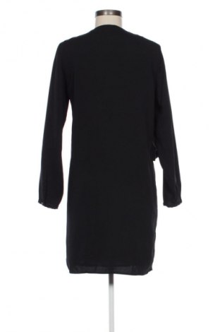 Šaty  Mango, Velikost M, Barva Černá, Cena  289,00 Kč