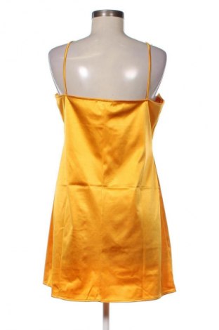 Рокля Mango, Размер L, Цвят Жълт, Цена 124,99 лв.
