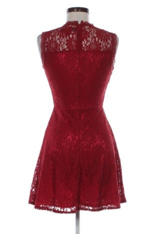 Рокля Mela Loves London, Размер S, Цвят Червен, Цена 38,99 лв.