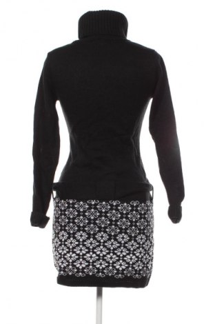 Рокля Melrose, Размер M, Цвят Многоцветен, Цена 37,99 лв.