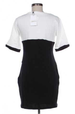 Рокля Moe, Размер M, Цвят Черен, Цена 109,99 лв.