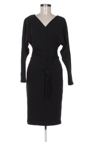 Рокля Moe, Размер M, Цвят Черен, Цена 109,99 лв.