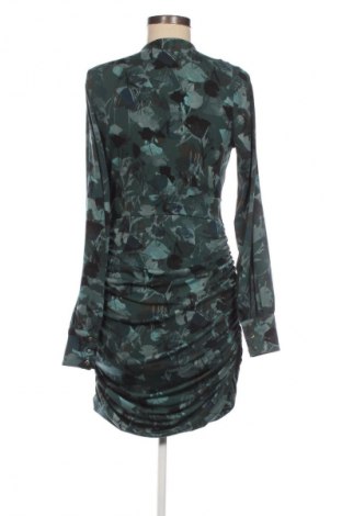 Рокля Mohito, Размер M, Цвят Многоцветен, Цена 29,15 лв.