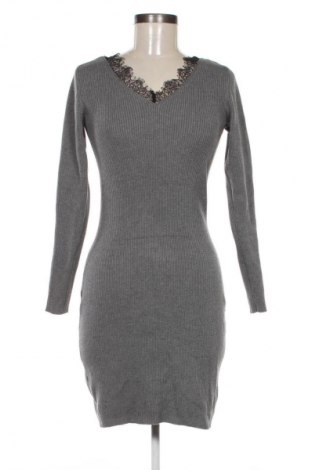 Kleid Mohito, Größe S, Farbe Grau, Preis € 14,77