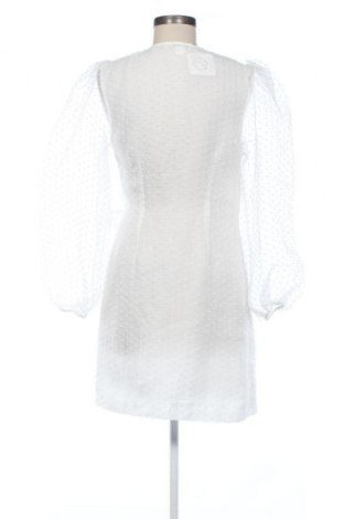 Рокля Monki, Размер S, Цвят Бял, Цена 27,00 лв.