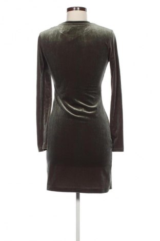 Рокля Mtwtfss Weekday, Размер XS, Цвят Зелен, Цена 6,99 лв.