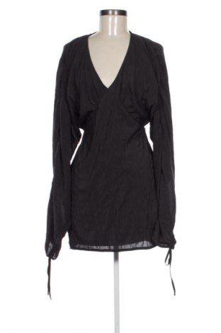 Kleid NA-KD, Größe S, Farbe Grau, Preis € 18,99