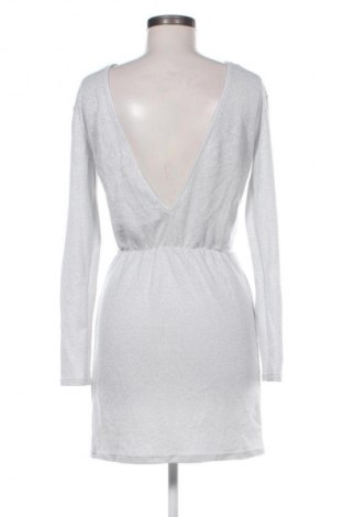 Kleid NA-KD, Größe S, Farbe Silber, Preis € 16,99