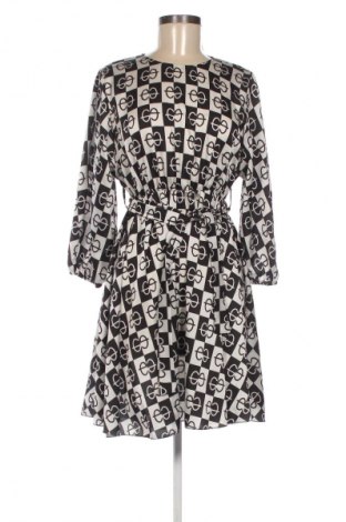 Kleid NEW COLLECTION, Größe M, Farbe Mehrfarbig, Preis € 24,99