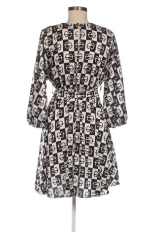 Kleid NEW COLLECTION, Größe M, Farbe Mehrfarbig, Preis € 24,99