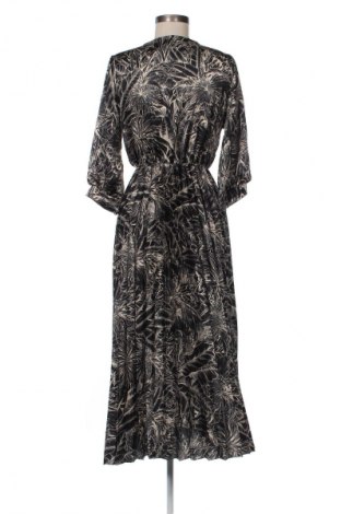 Rochie NEW COLLECTION, Mărime M, Culoare Multicolor, Preț 144,74 Lei