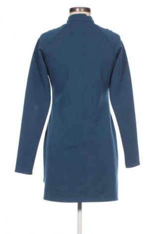 Ruha Nike, Méret L, Szín Kék, Ár 11 039 Ft