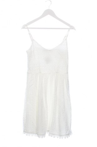 Рокля ONLY, Размер M, Цвят Бял, Цена 62,99 лв.