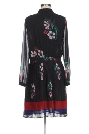 Рокля Pepe Jeans, Размер L, Цвят Многоцветен, Цена 53,99 лв.