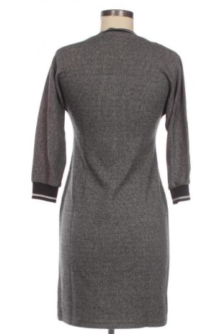 Рокля Phardi, Размер M, Цвят Многоцветен, Цена 31,99 лв.